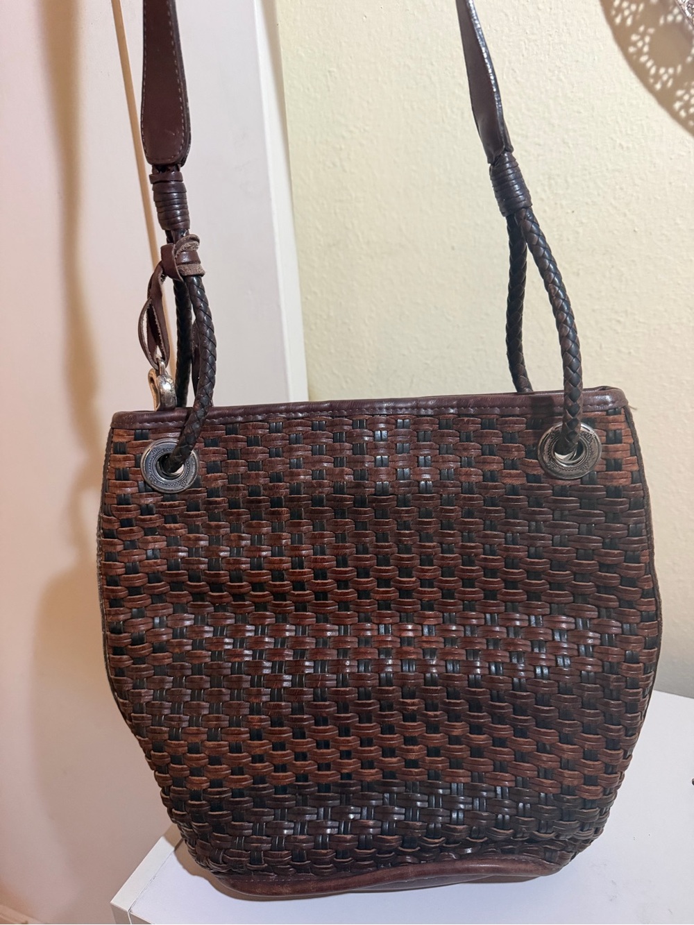 Brighton Brown Leather Woven Shoulder Bucket Purse y2k mobwife vintage